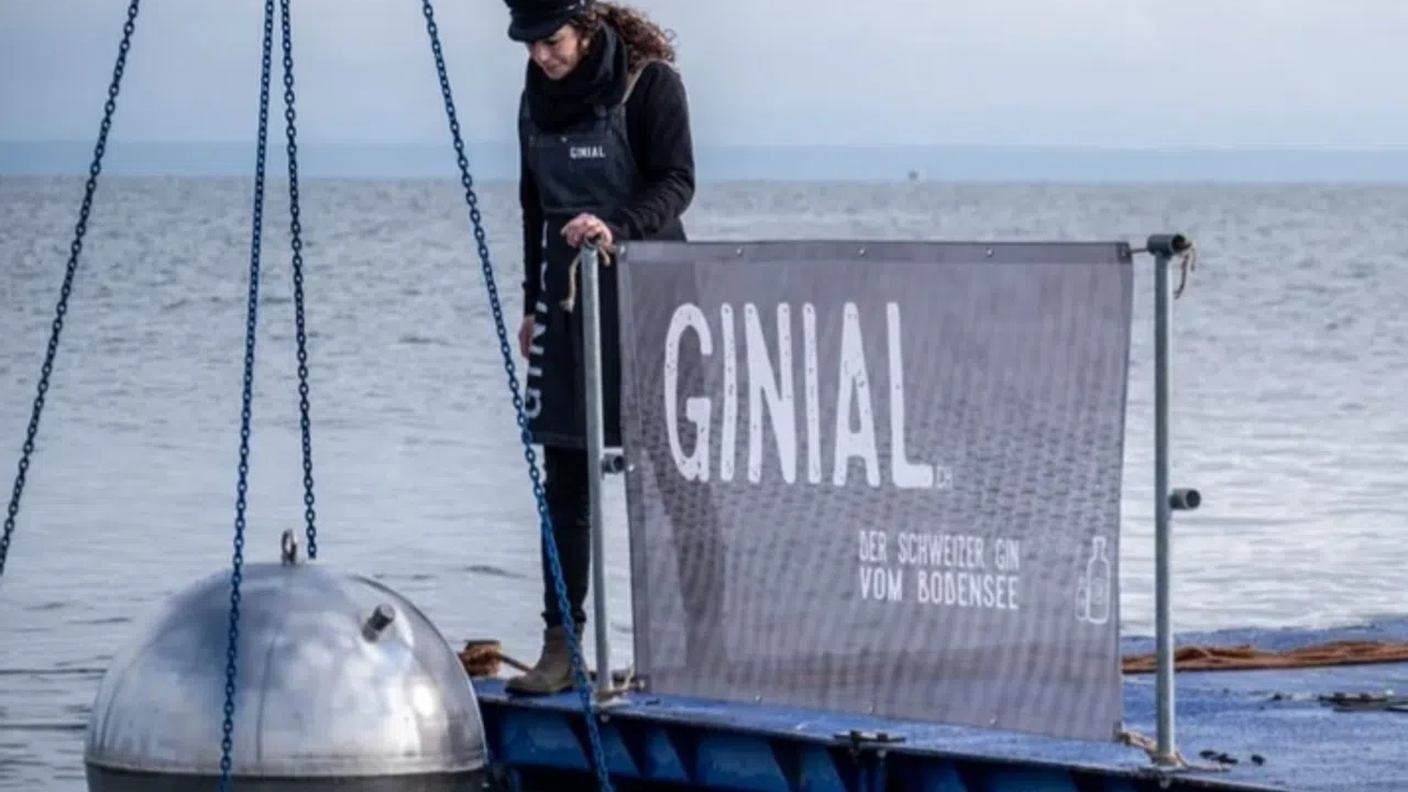 La sfera  in un'immagine scattata nel 2022, quando è stata messa sott'acqua