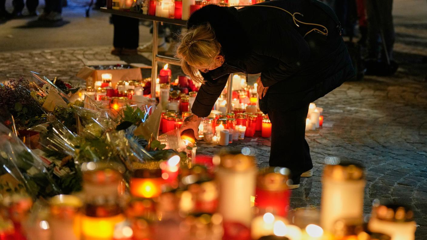 La manifestazione del cordoglio a Crans-Montana