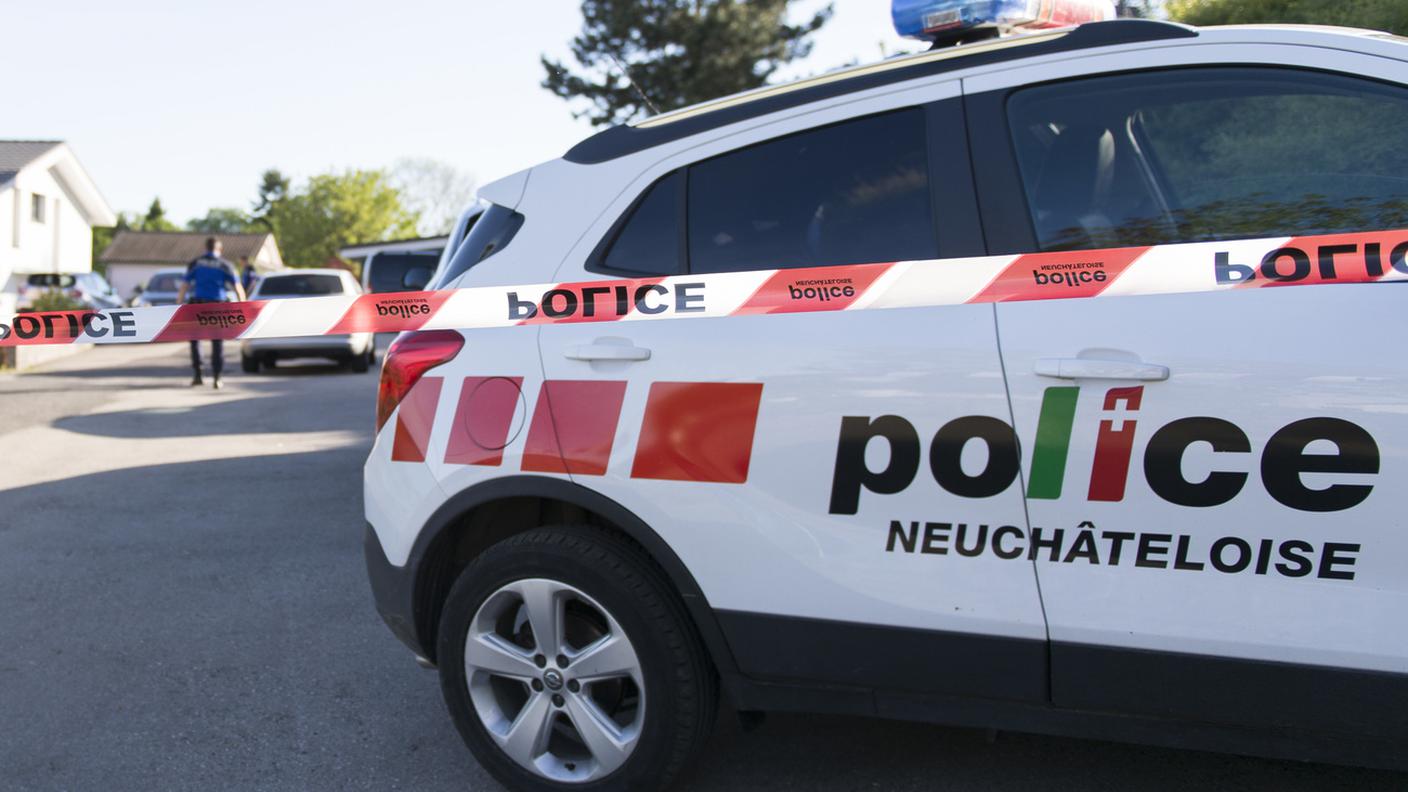 Un importante dispiegamento di forze dell'ordine ha portato al rapido arresto dell'aggressore