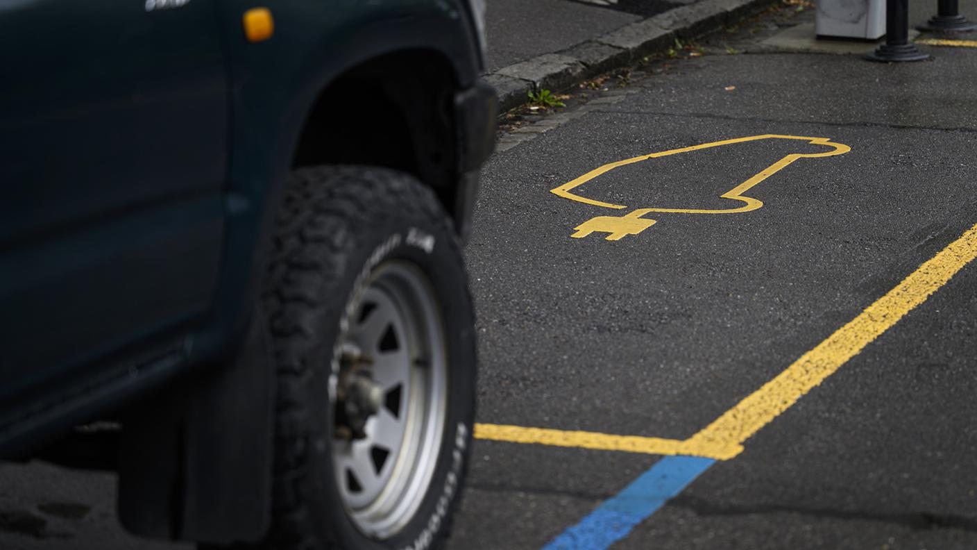 Malcontento per il progetto del Governo sulla tassazione delle auto elettriche