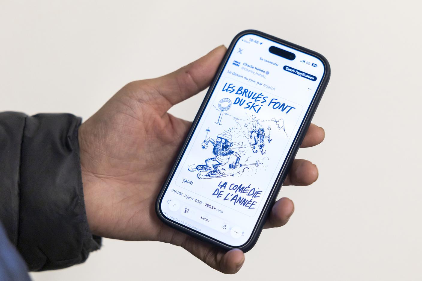 La vignetta di Charlie Hebdo in merito alla strage di Capodanno a Crans-Montana