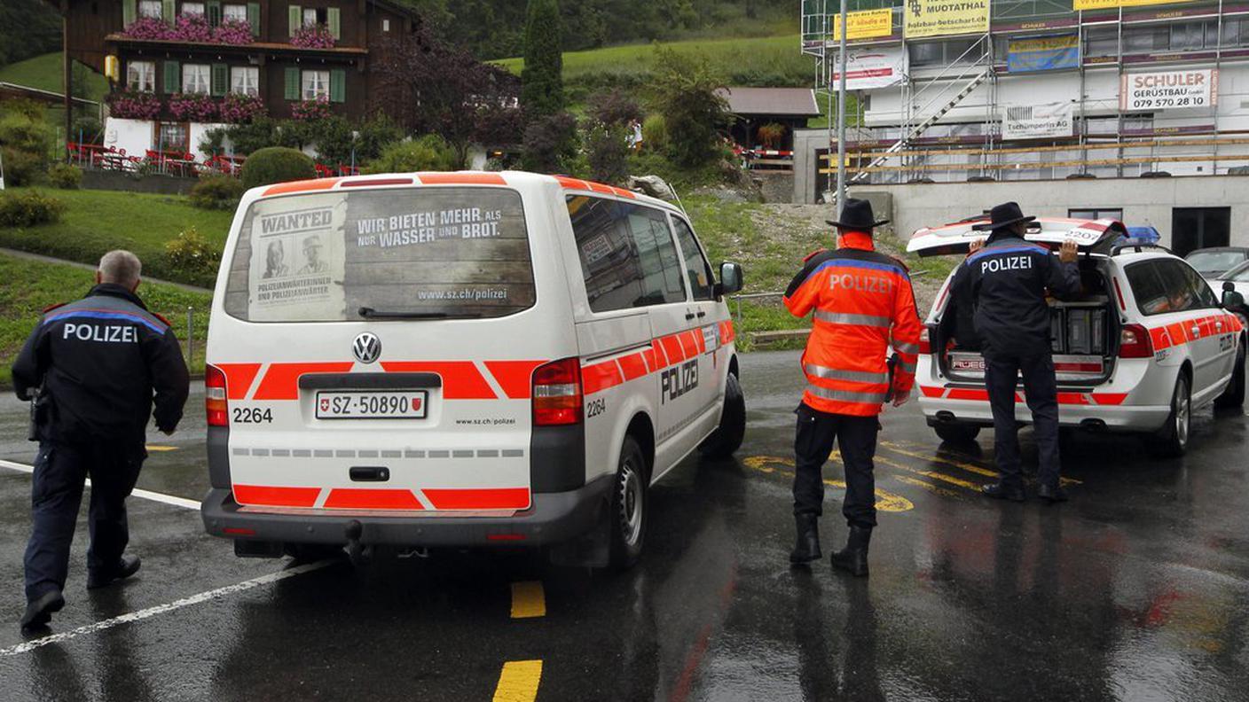 La polizia svittese indaga sulla truffa telefonica milionaria