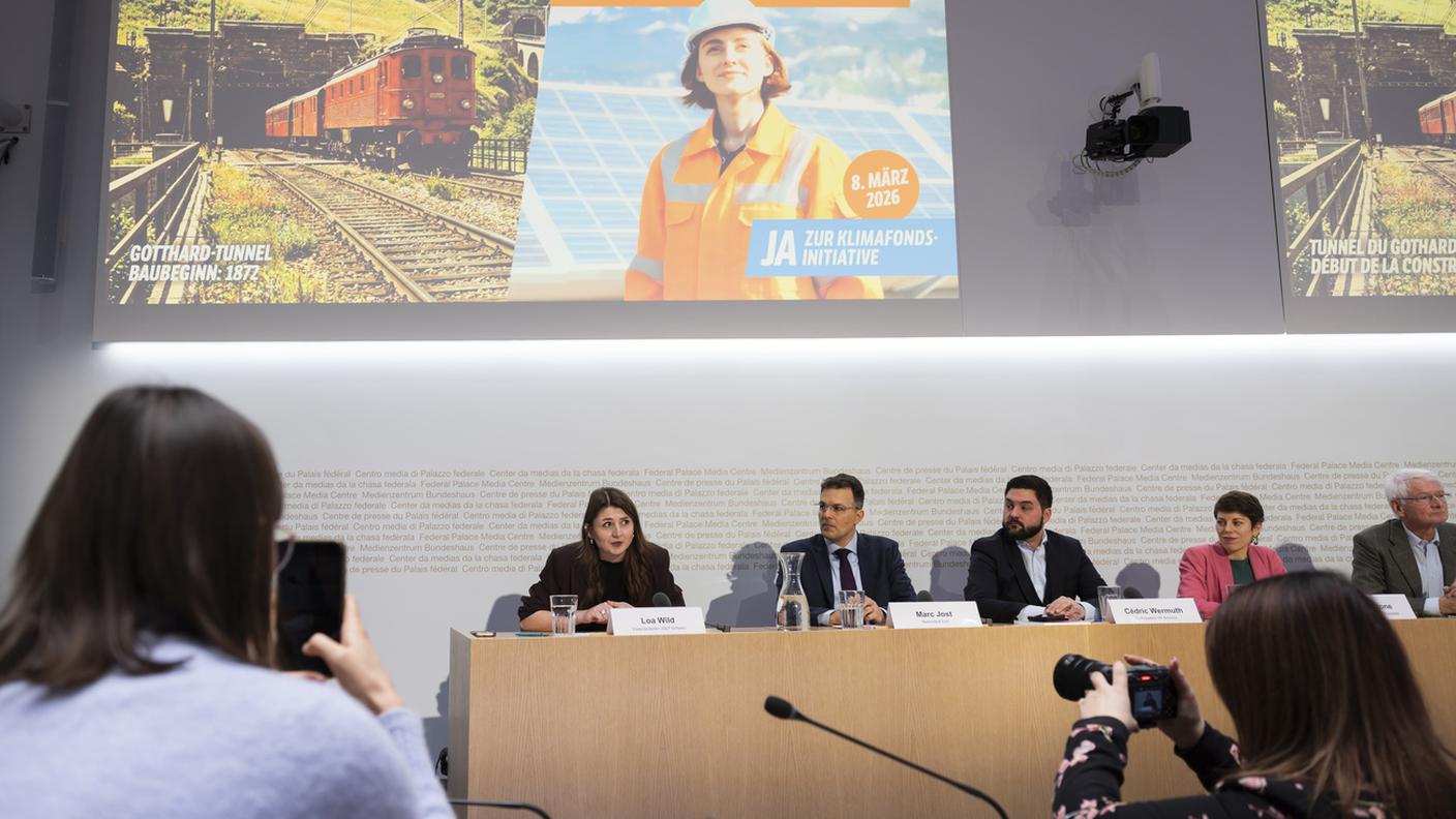 Ha preso avvio martedì la campagna del Consiglio federale contro l'iniziativa popolare di PS e Verdi