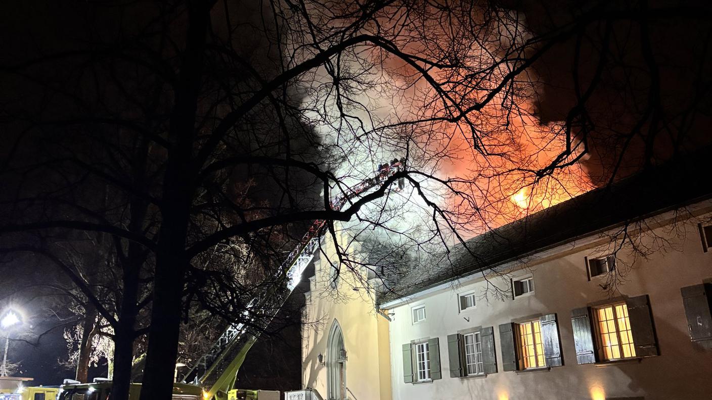 Il rogo ha interessato l'edificio "Modestia cum Libertate"