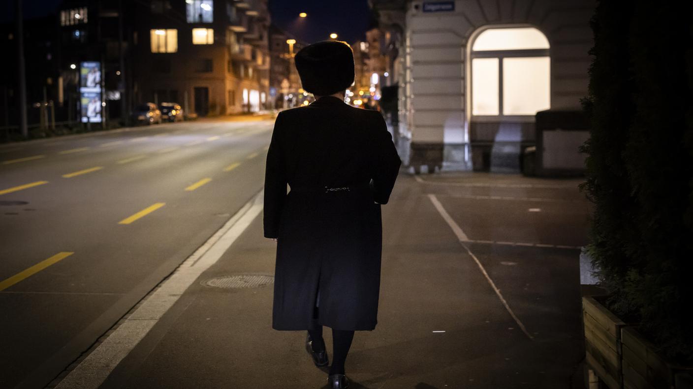 Un ebreo ortodosso nelle strade di Zurigo