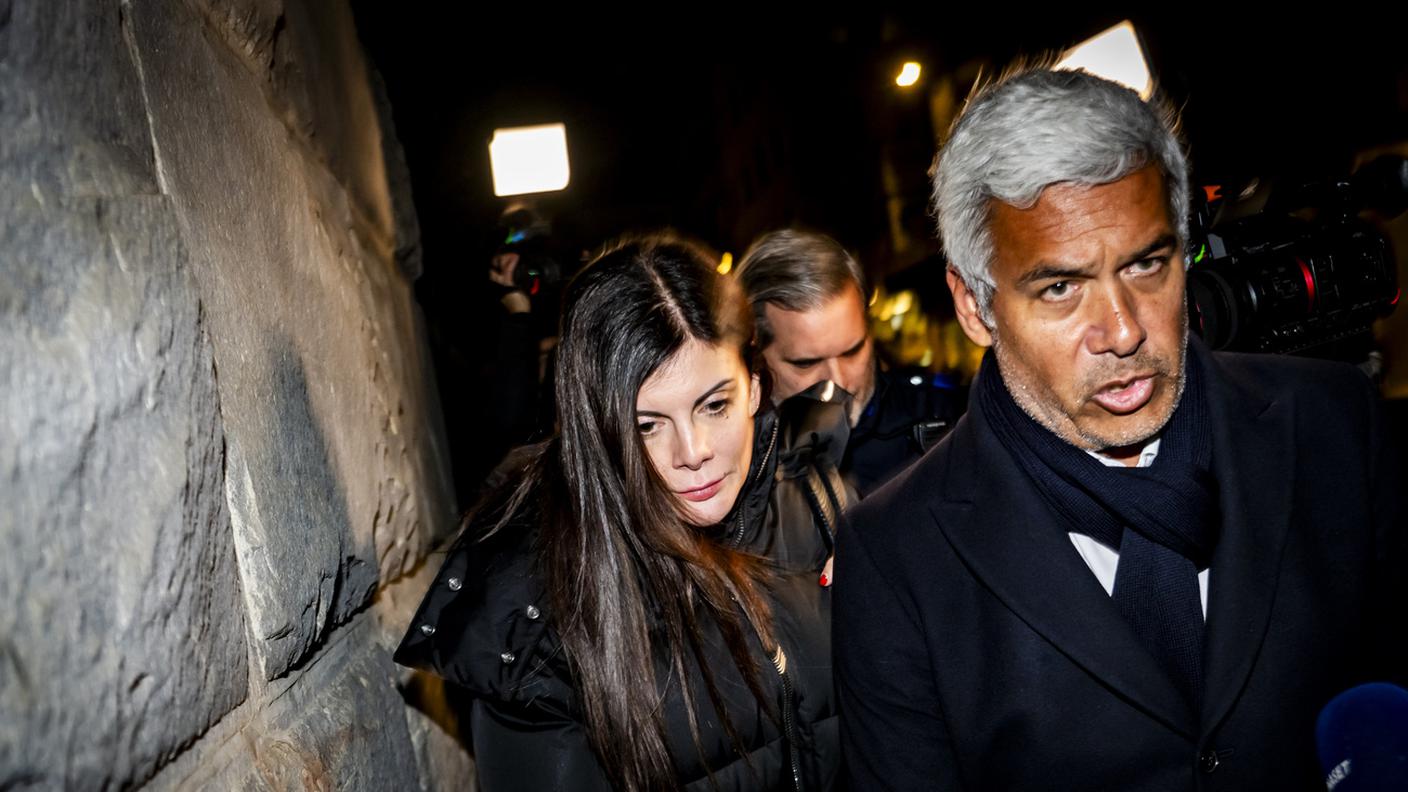 Jessica Moretti e l'avvocato Nicola Meier a Sion prima di un'audizione in procura