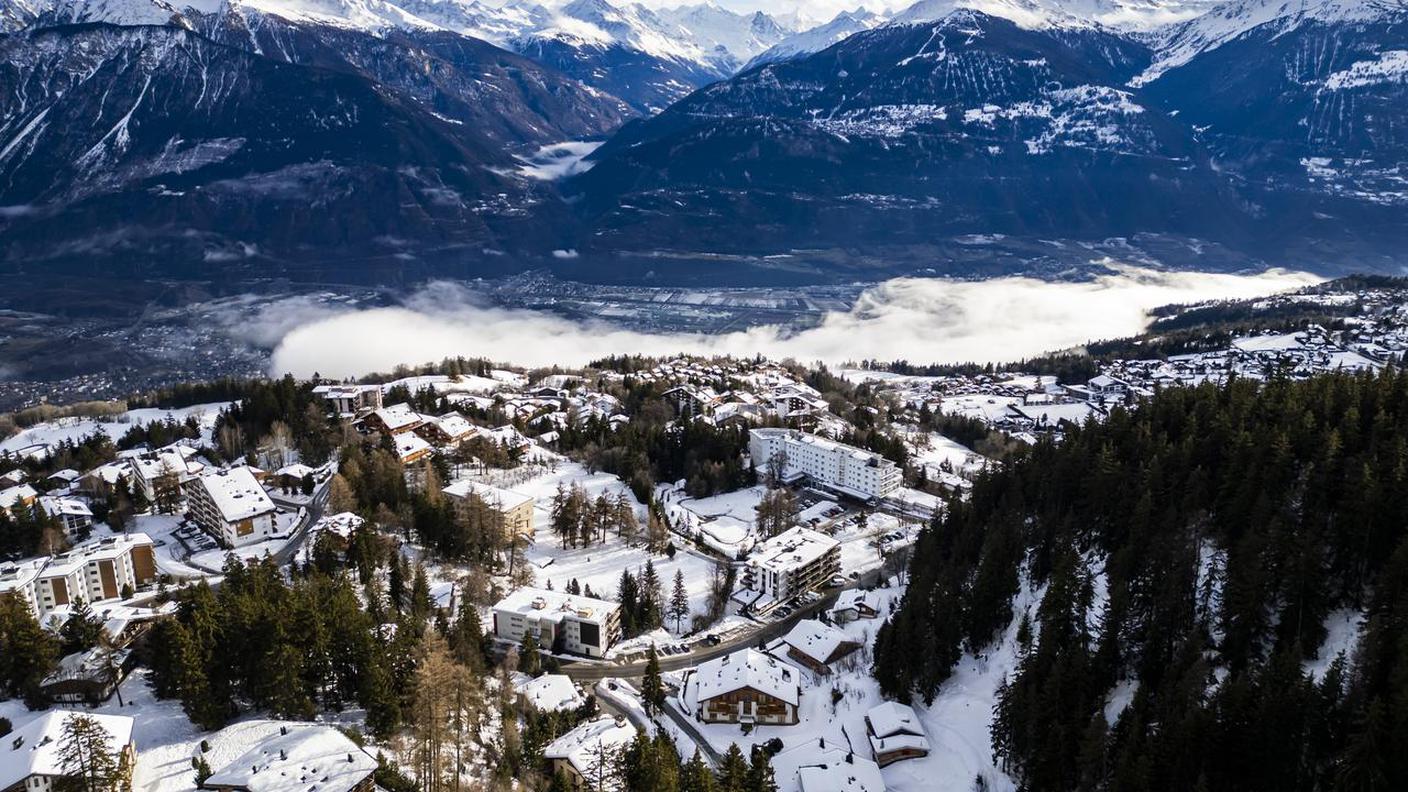 Veduta aerea su Crans-Montana