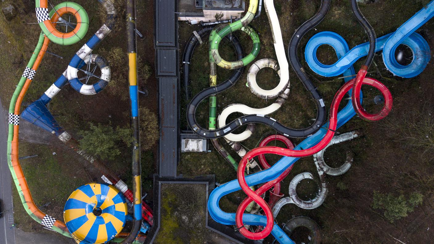 Il parco acquatico al coperto è stato inaugurato nel 1977 a Pfäffikon, sulle rive del lago di Zurigo