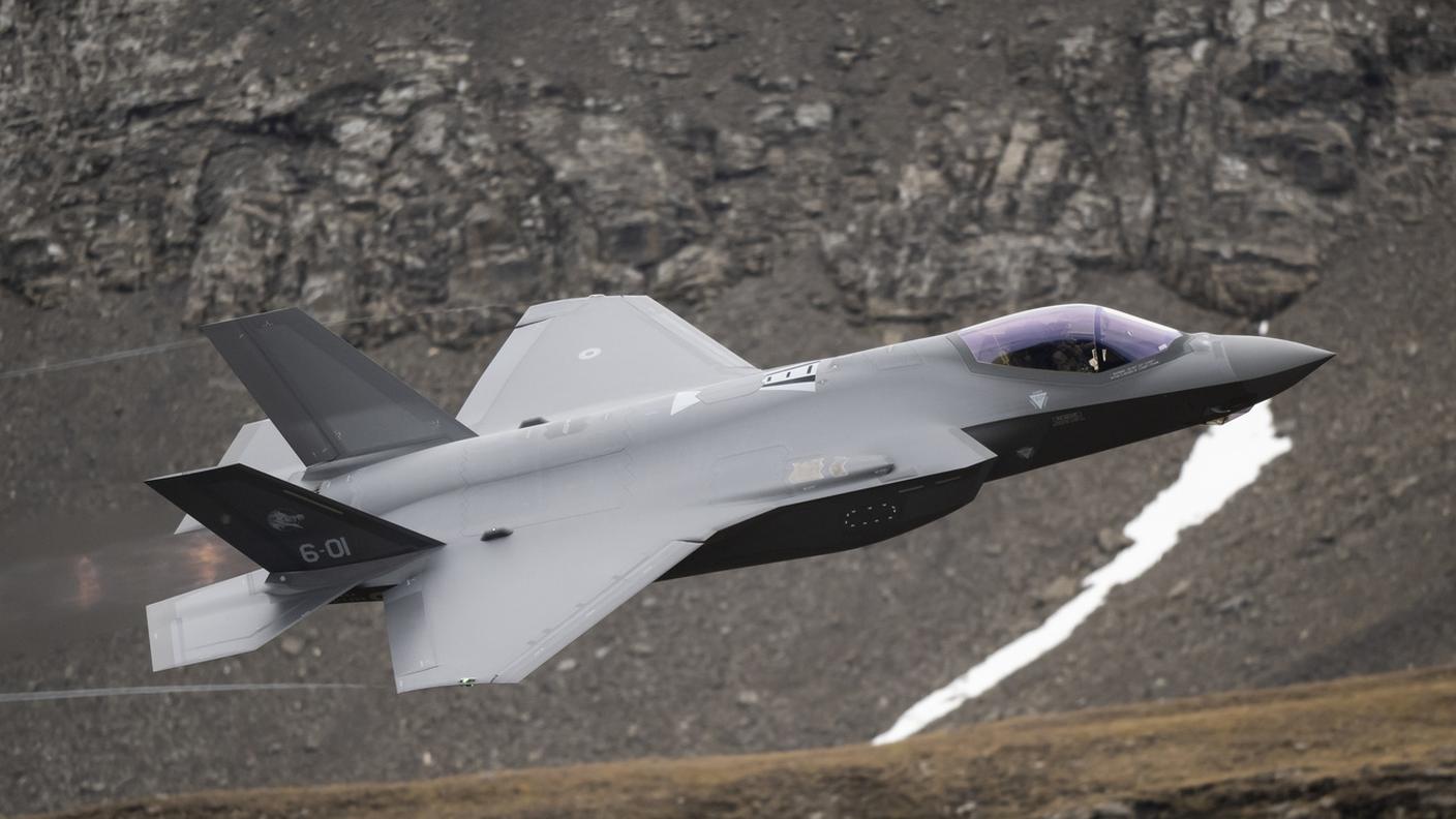 Foto d'archivio: un caccia F-35A
