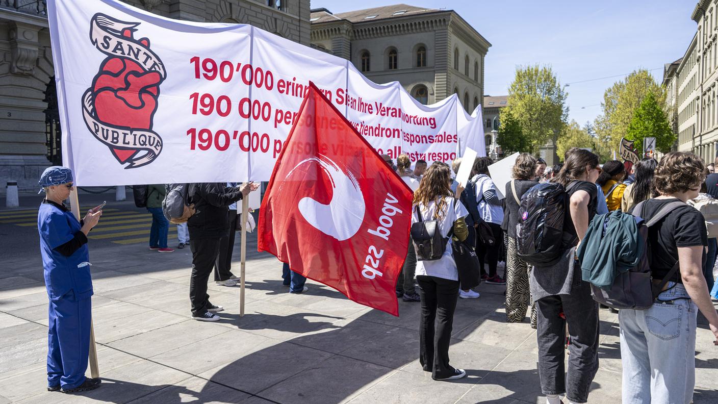Dipendenti del settore sulla Piazza federale