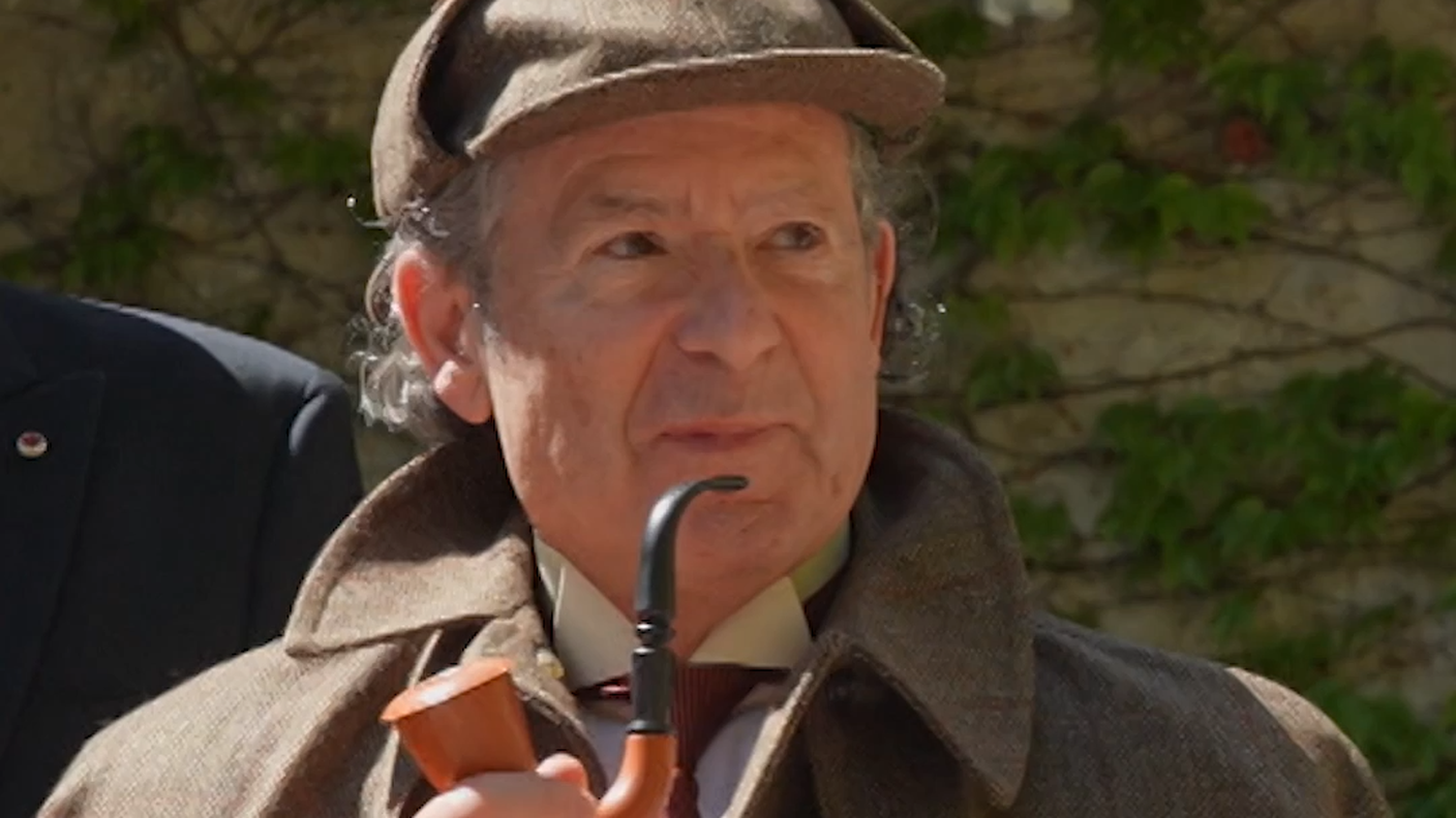 Un partecipante al tour svizzero della Sherlock Holmes Society di Londra
