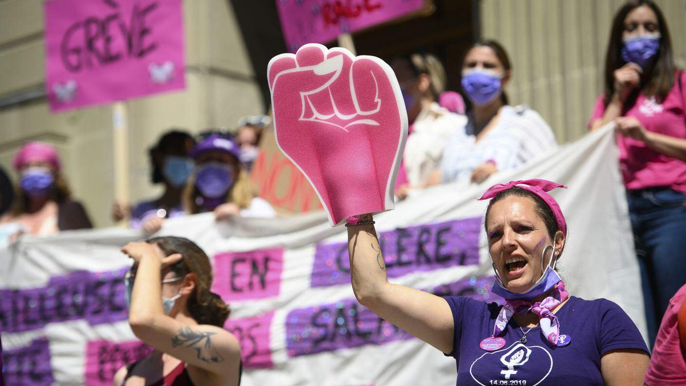 Manifestazioni in tutto il Paese (qui a Losanna) a 30 anni dal primo sciopero delle donne