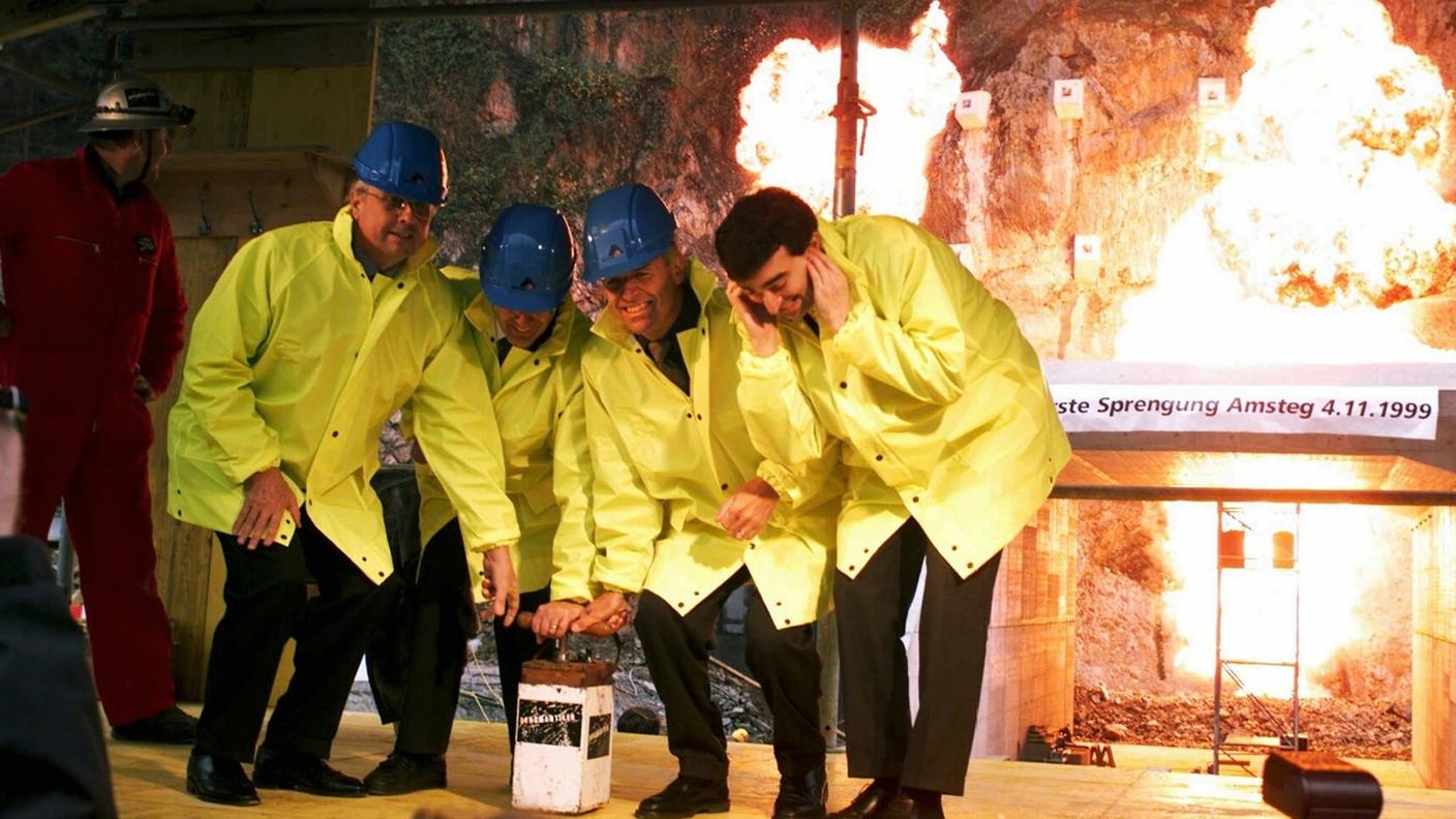 Alptransit, il primo brillamento ad Amsteg nel 1999