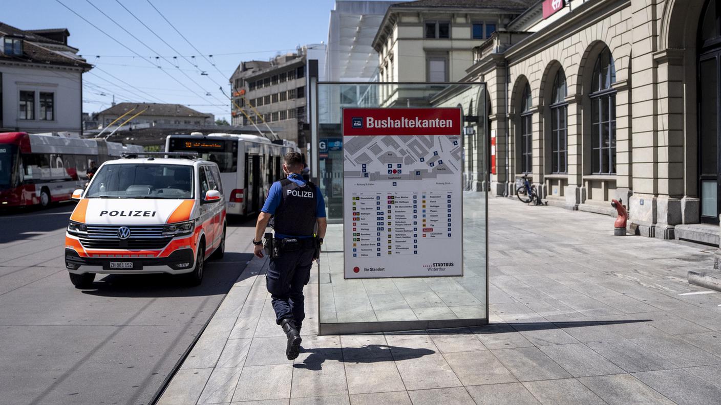 La polizia sul luogo dell'aggressione