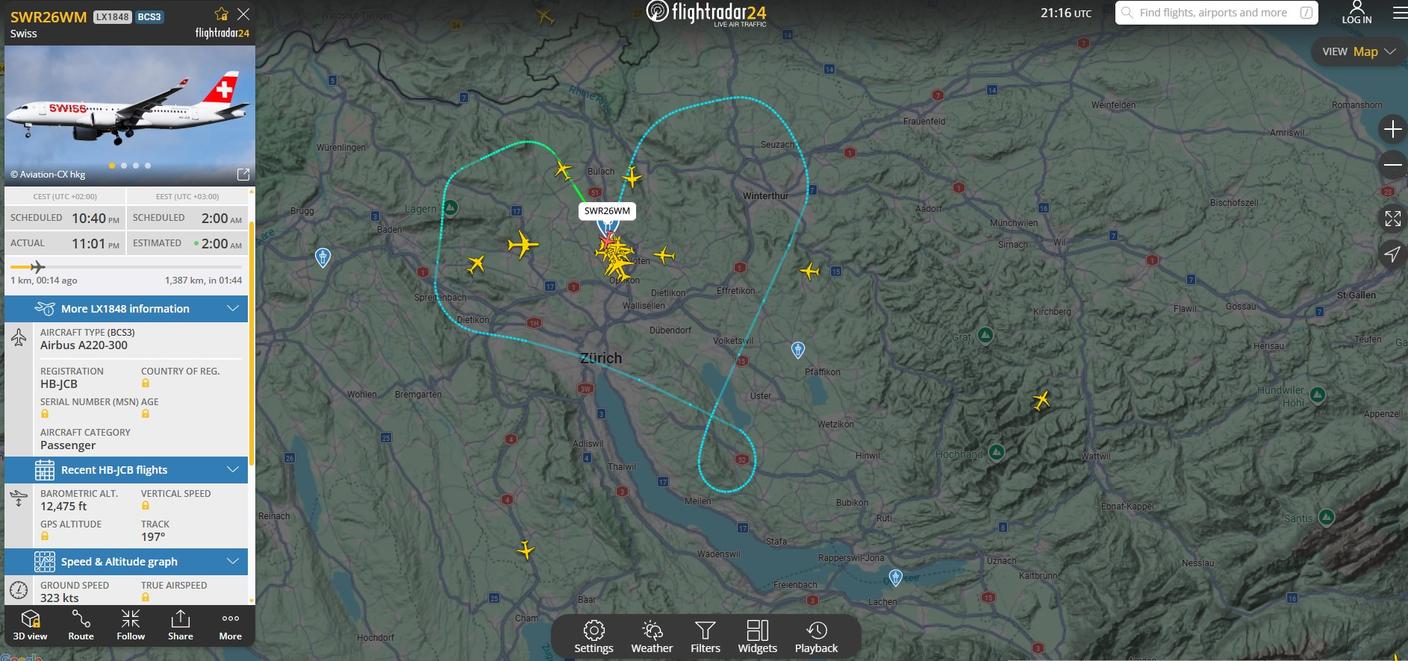 Il cuore disegnato dal volo LX1848 diretto a Salonicco