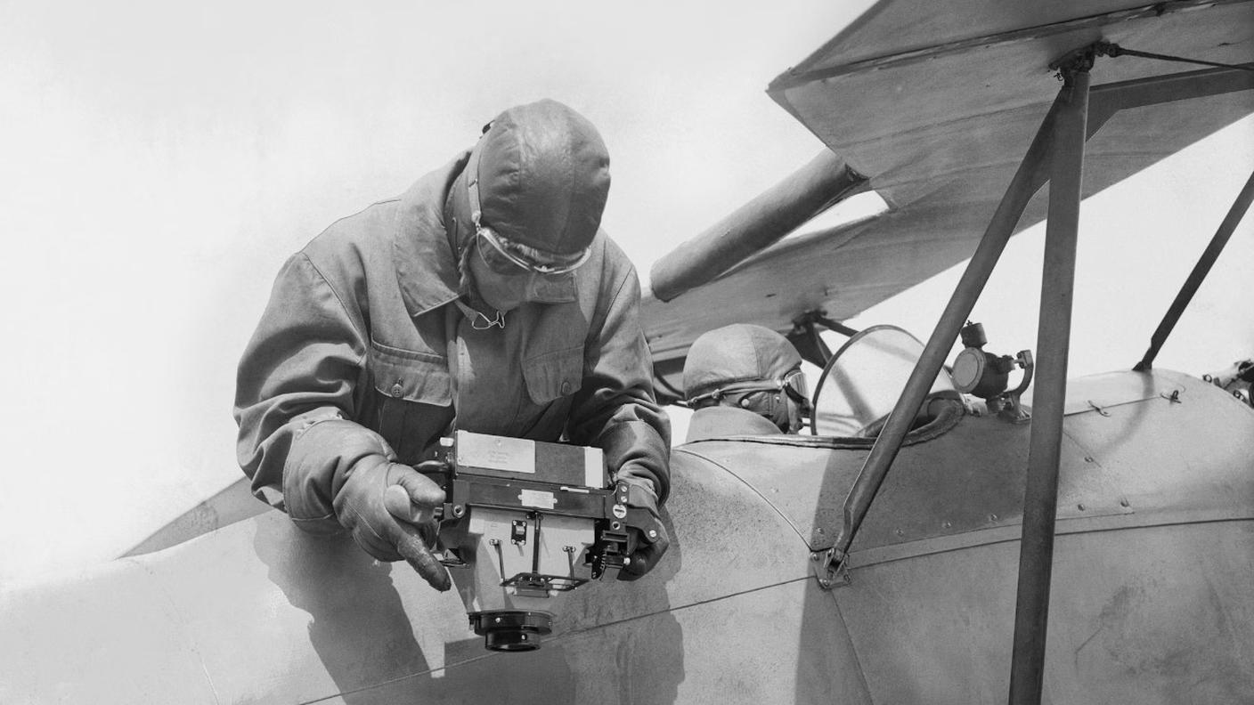 Uso della telecamera aerea Wild intorno al 1930 