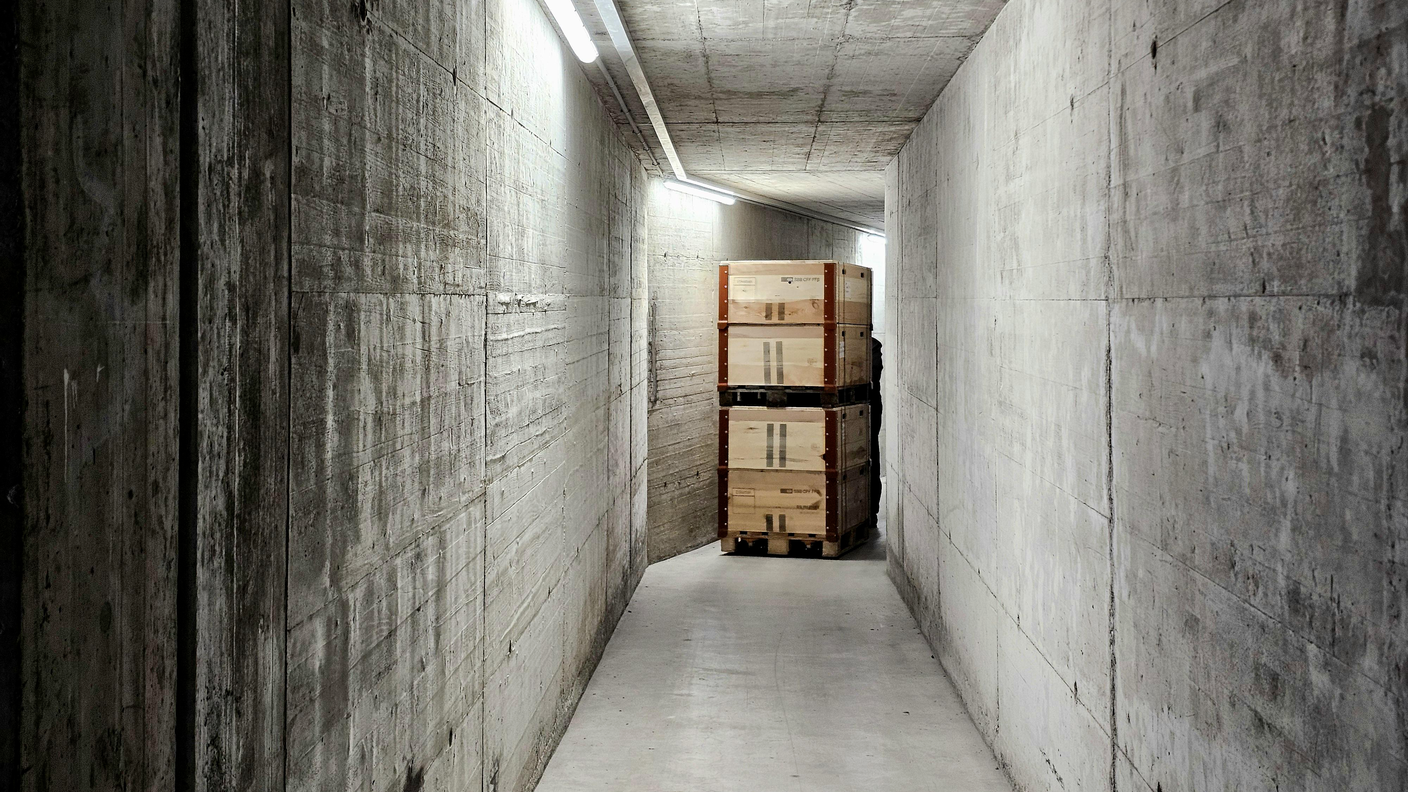 L'arrivo dei dischi nel bunker