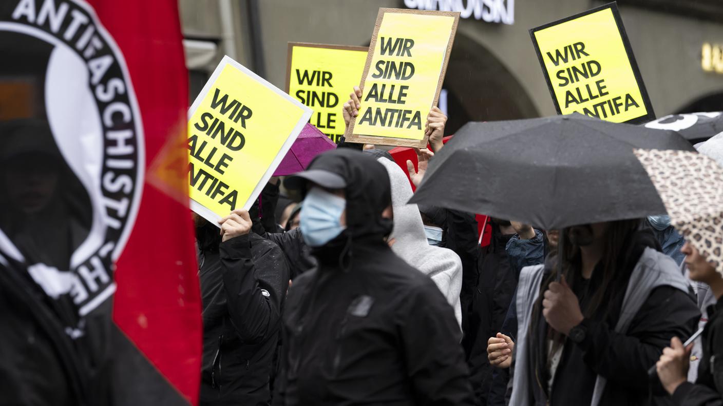 Il Canton Berna vuole vietare Antifa e black bloc
