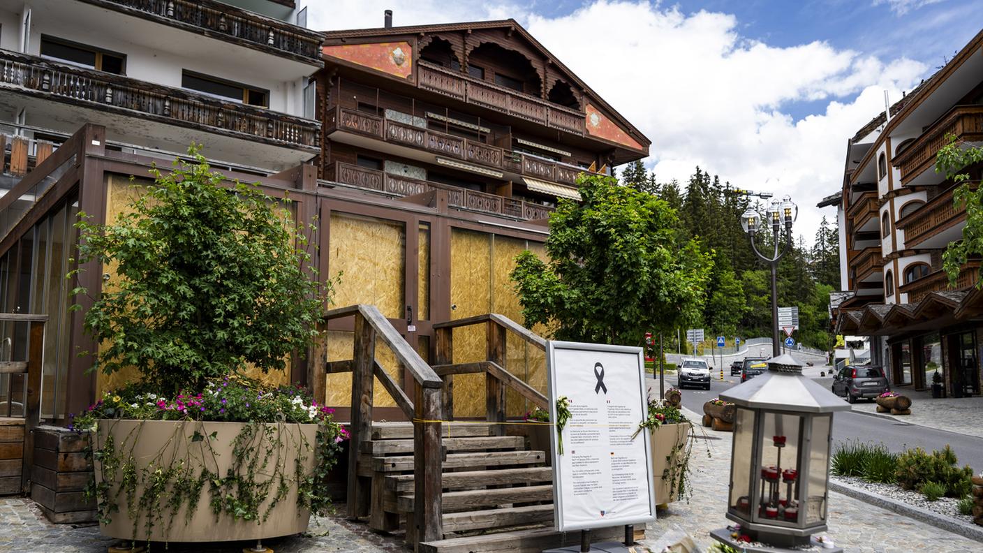 La veranda sigillata del bar "Le Constellation" a Crans-Montana