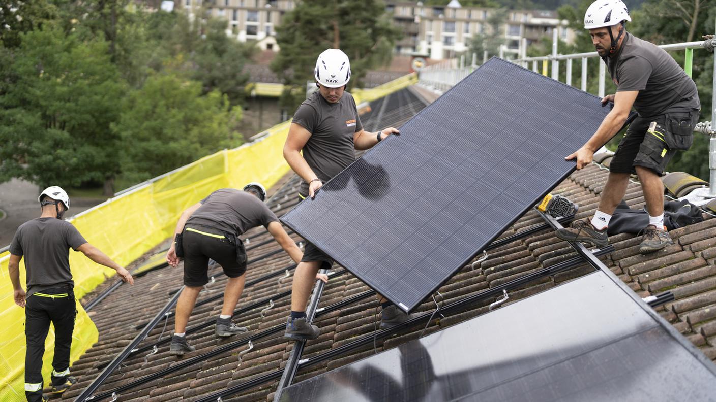 Le vendite di impianti fotovoltaici sono diminuite di quasi il 30% nel 2025