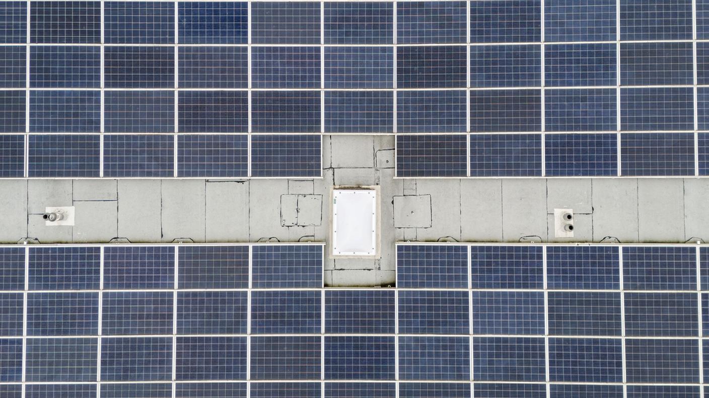 Malgrado il calo nella vendita di pannelli, la quota di elettricità fornita dal solare in Svizzera continua ad aumentare
