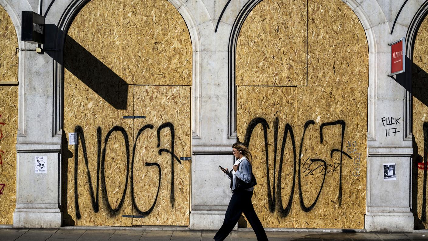 G7 a Évian: la città di Ginevra si protegge dai vandalismi