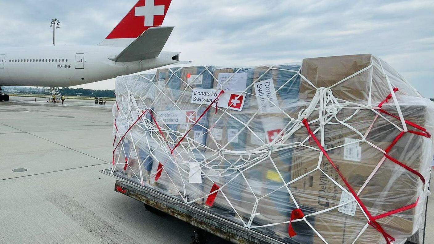 La sesta consegna di materiale umanitario dalla Svizzera all’estero 