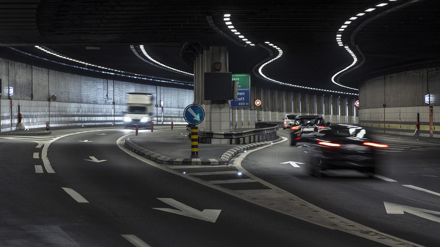 tunnel San Gottardo 2013 ky.JPG