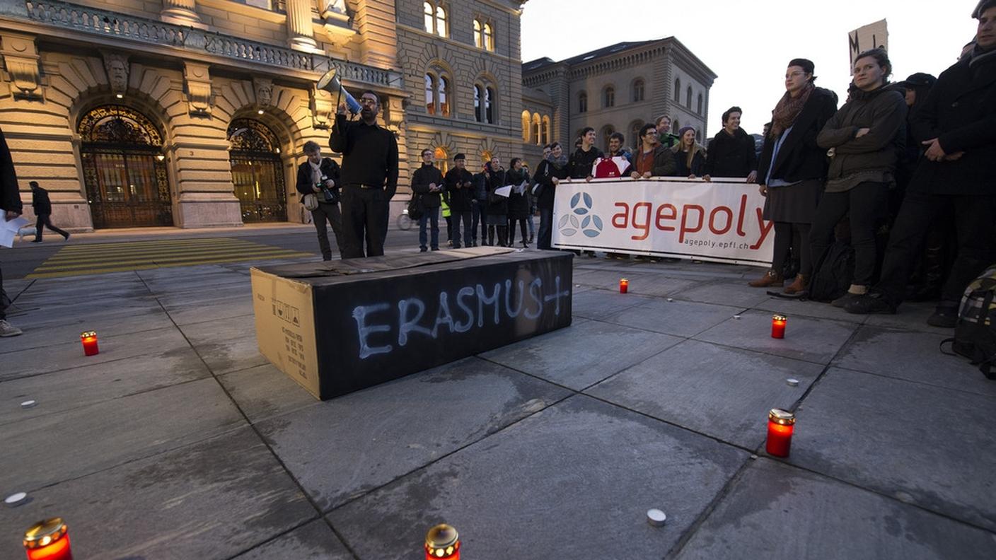 ky_erasmus_funerale.JPG