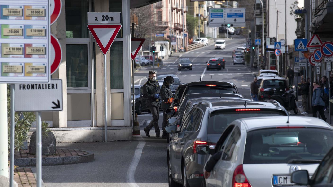 Chiasso, controllo dei frontalieri