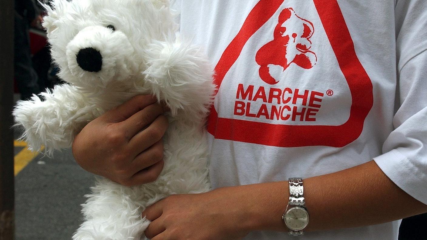 marche blanche pedofilia ky.JPG