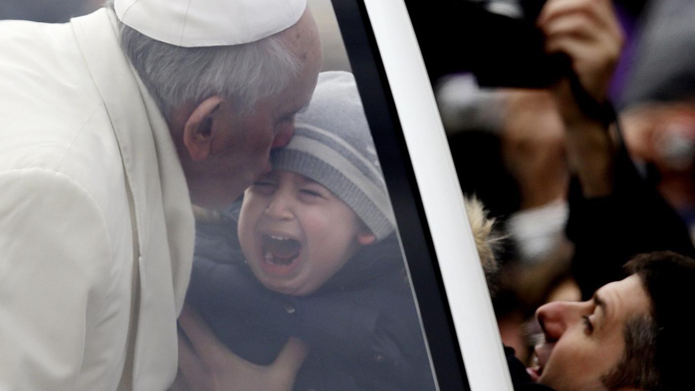 papa bambino pianto ky.JPG