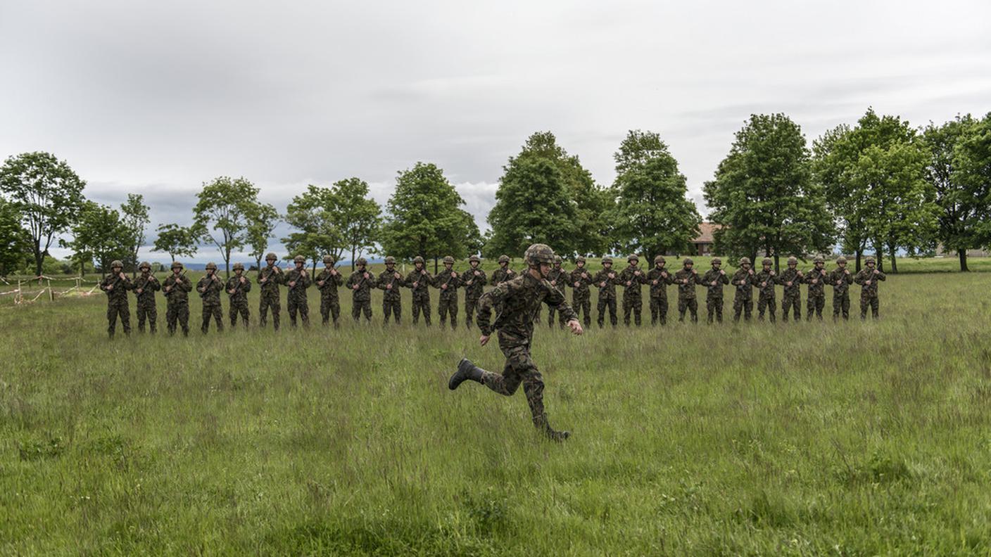 esercito militari soldati reclute difesa Colombier 2013 ky.JPG