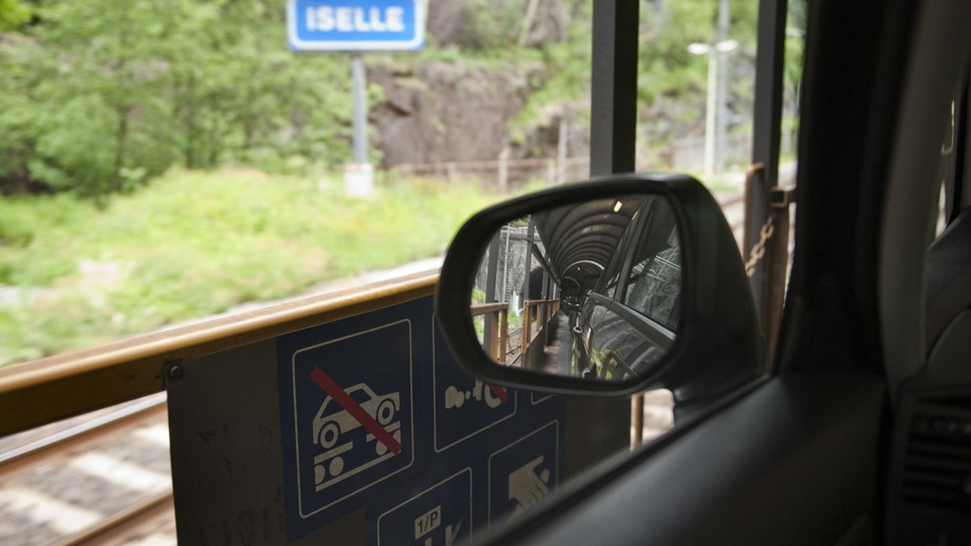 autoverlad sempione auto iselle KY.JPG