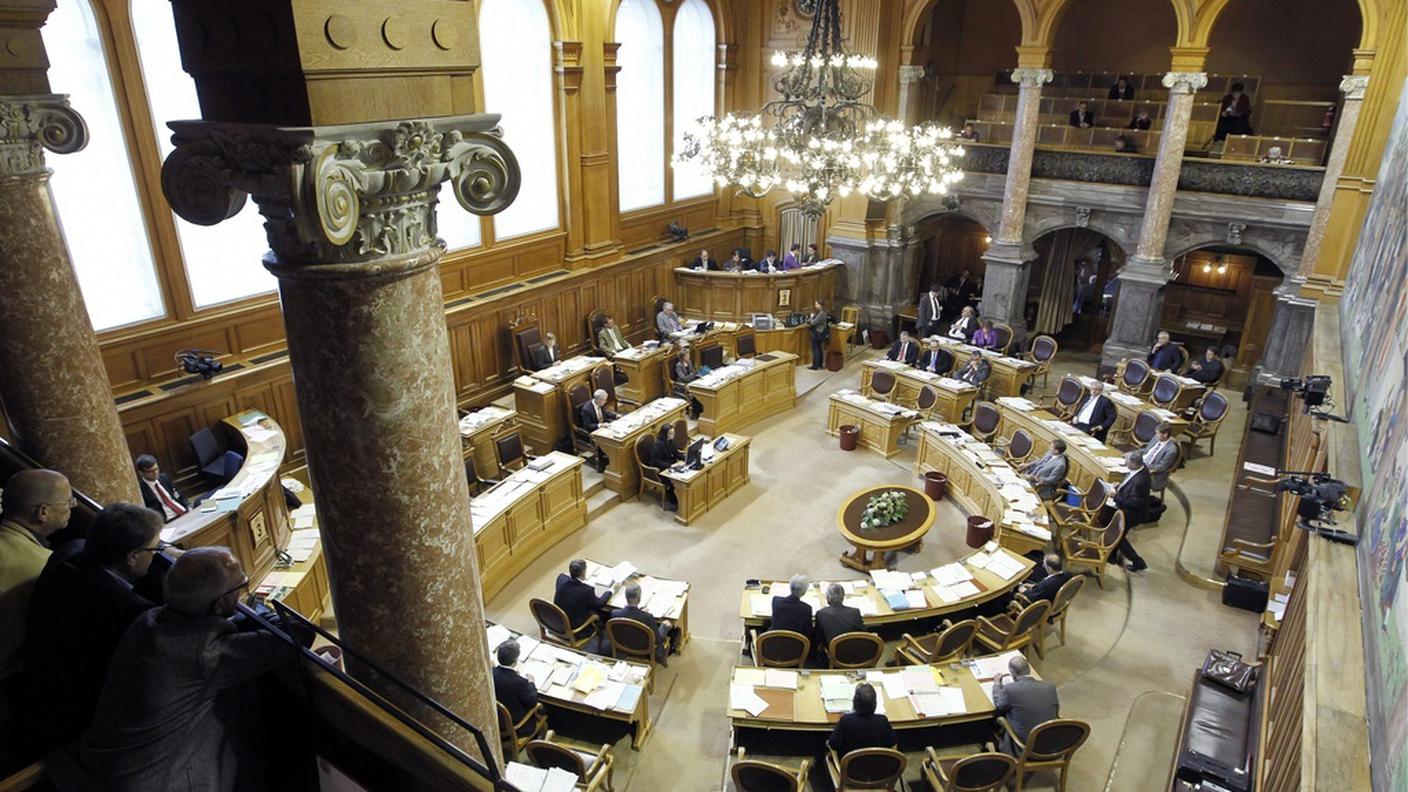 stati camere parlamento ky.JPG