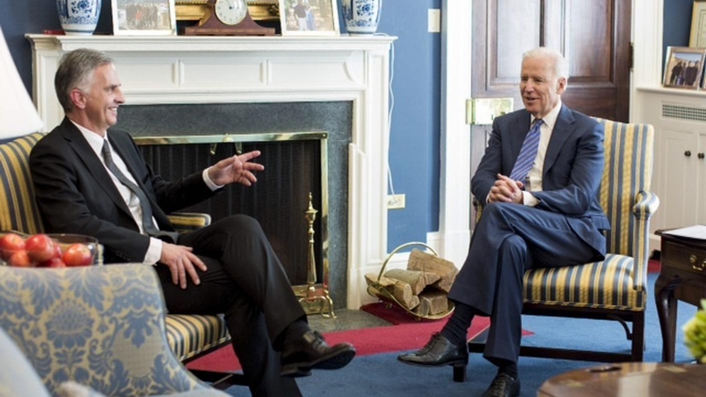 Didier Burkhatler a colloquio con il vicepresidente statunitense Joe Biden