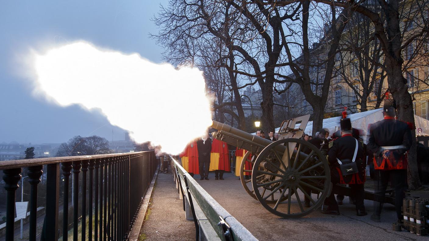 Le salve di cannone hanno dato inizio ai festeggiamenti di Ginevra