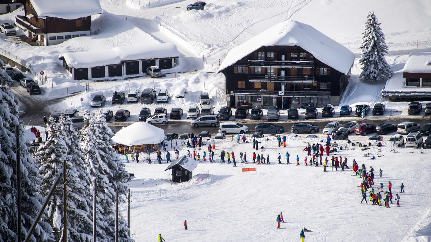 In coda allo skilift solo se vaccinati, guariti o con test negativo