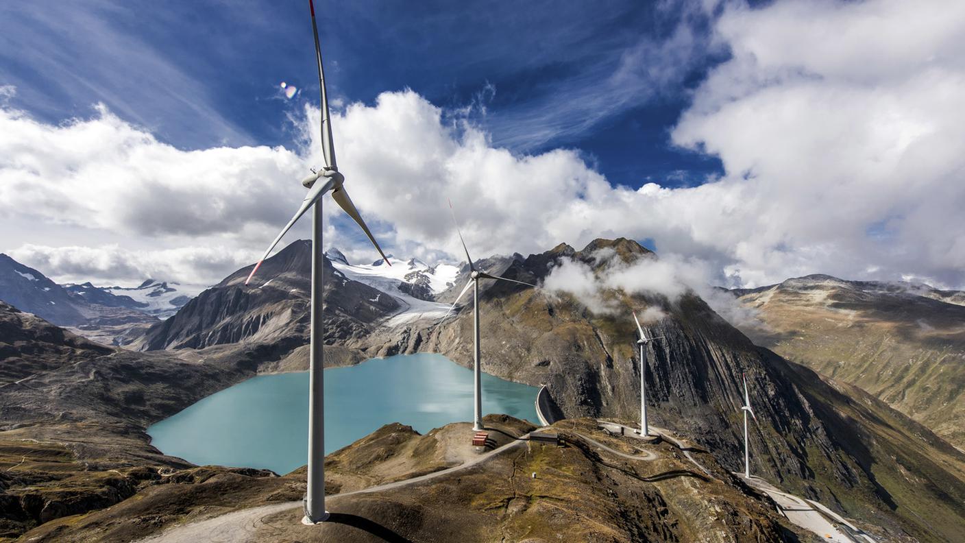 Il parco eolico più alto d'Europa sul passo della Novena