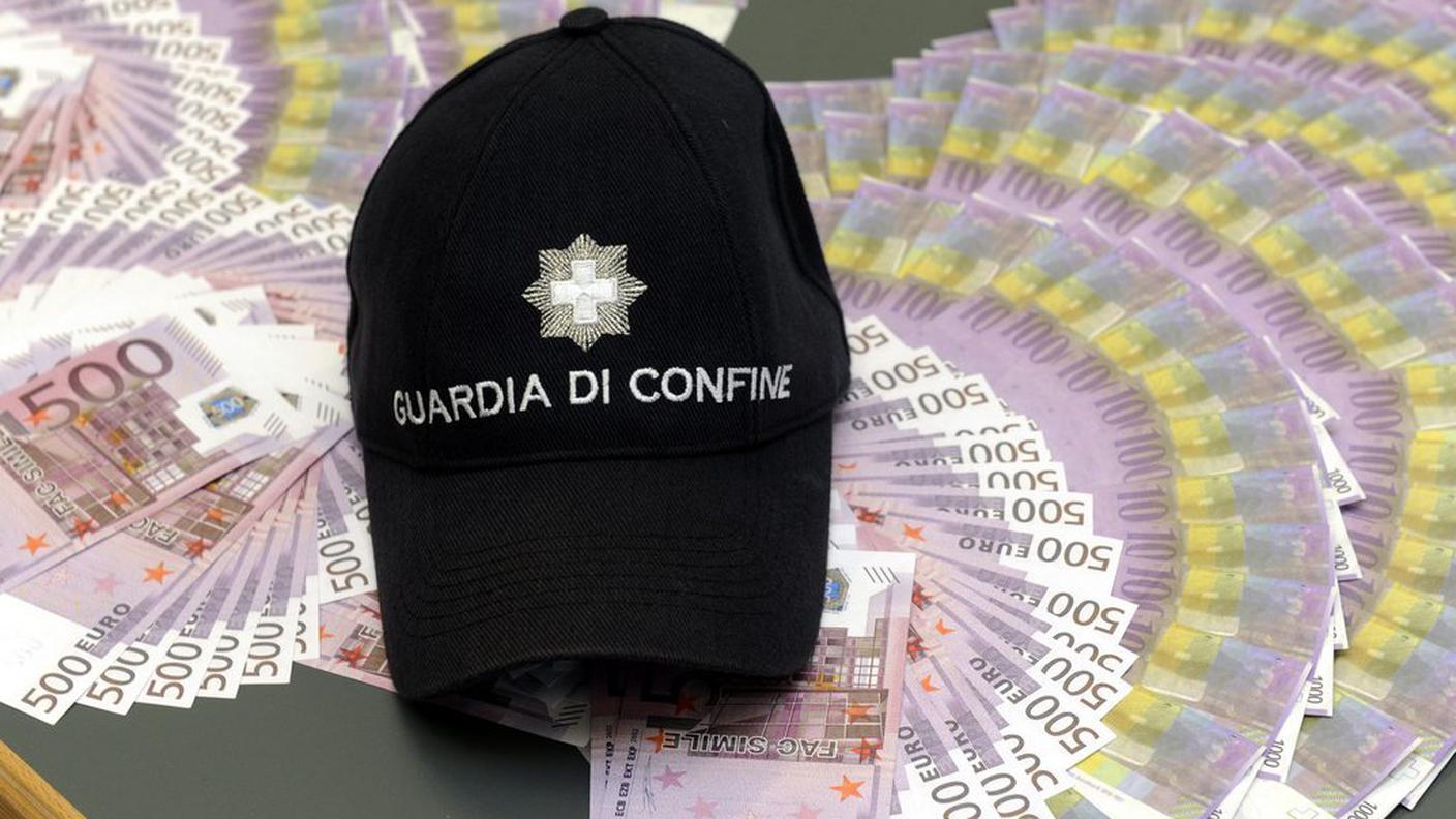 Guardie di confine soldi 5.02.2013 ky.jpg