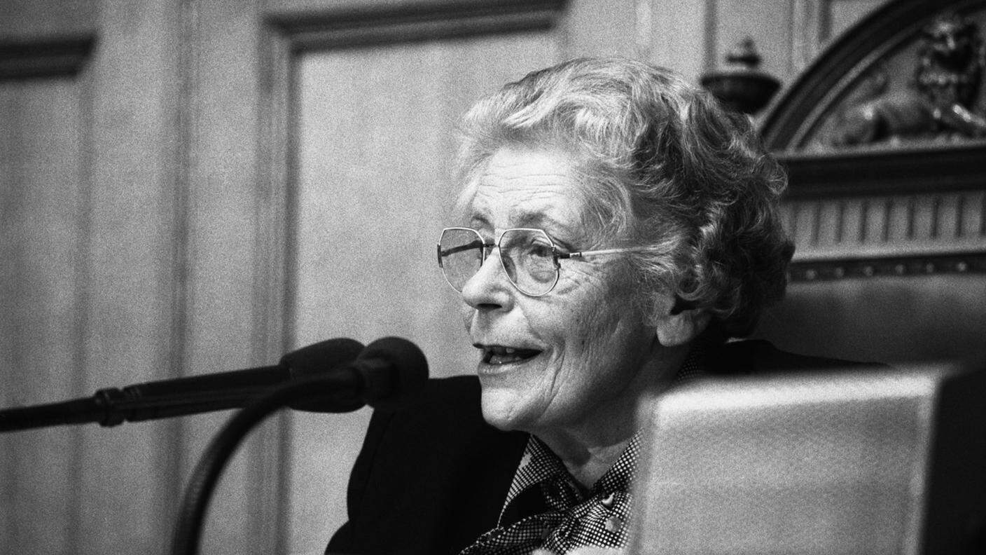 Elisabeth Blunschy alla direzione dei lavori: nel 1977 era stata la prima donna a presiedere il Consiglio nazionale