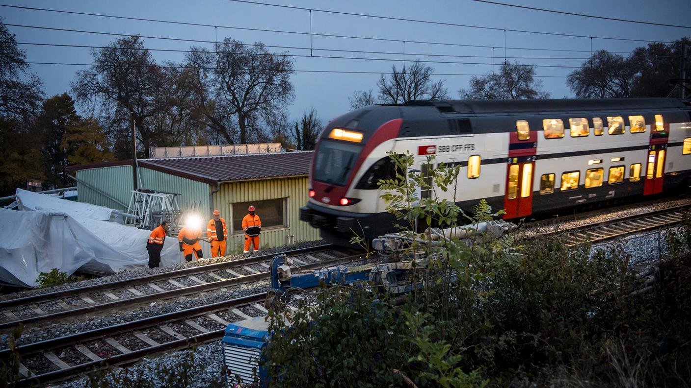 Nel luogo in cui si era formata la voragine si può transitare solo a 20 km/h