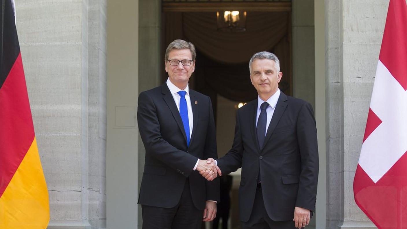 Westerwelle Burkhalter Berna 2 01.05.2013 ky.JPG