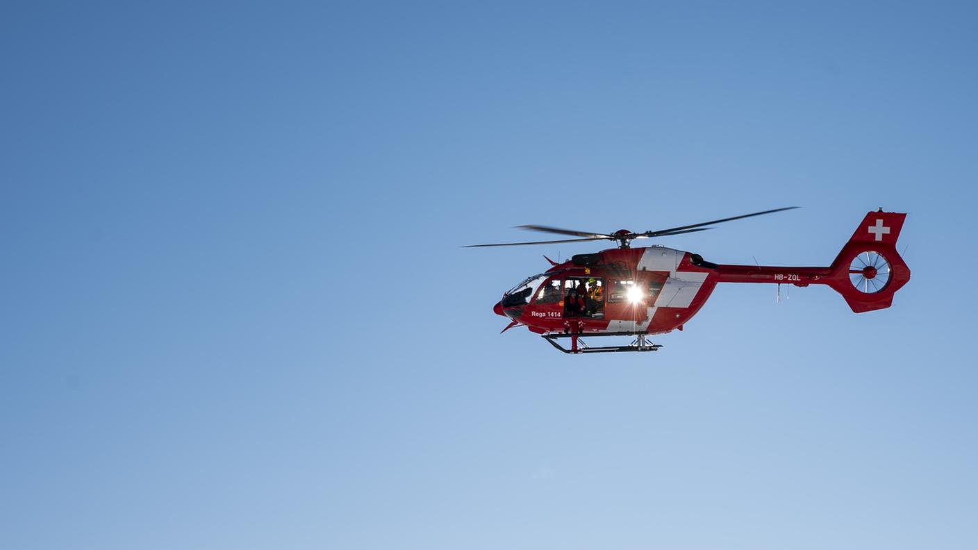Gli elicotteri di salvataggio si sono alzati in volo anche incidenti stradali e sul lavoro