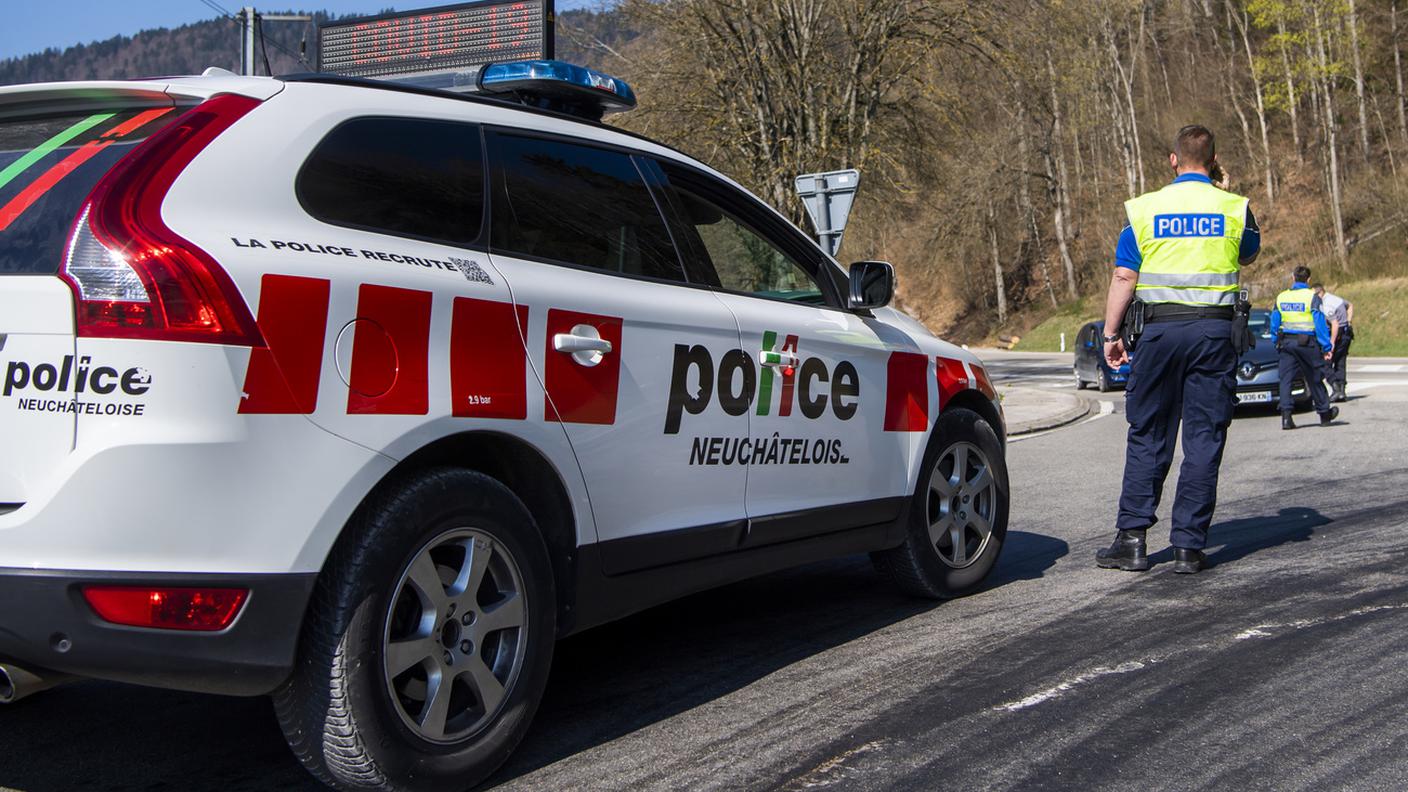 La polizia neocastellana ha chiesto rinforzi anche ai cantoni vicini
