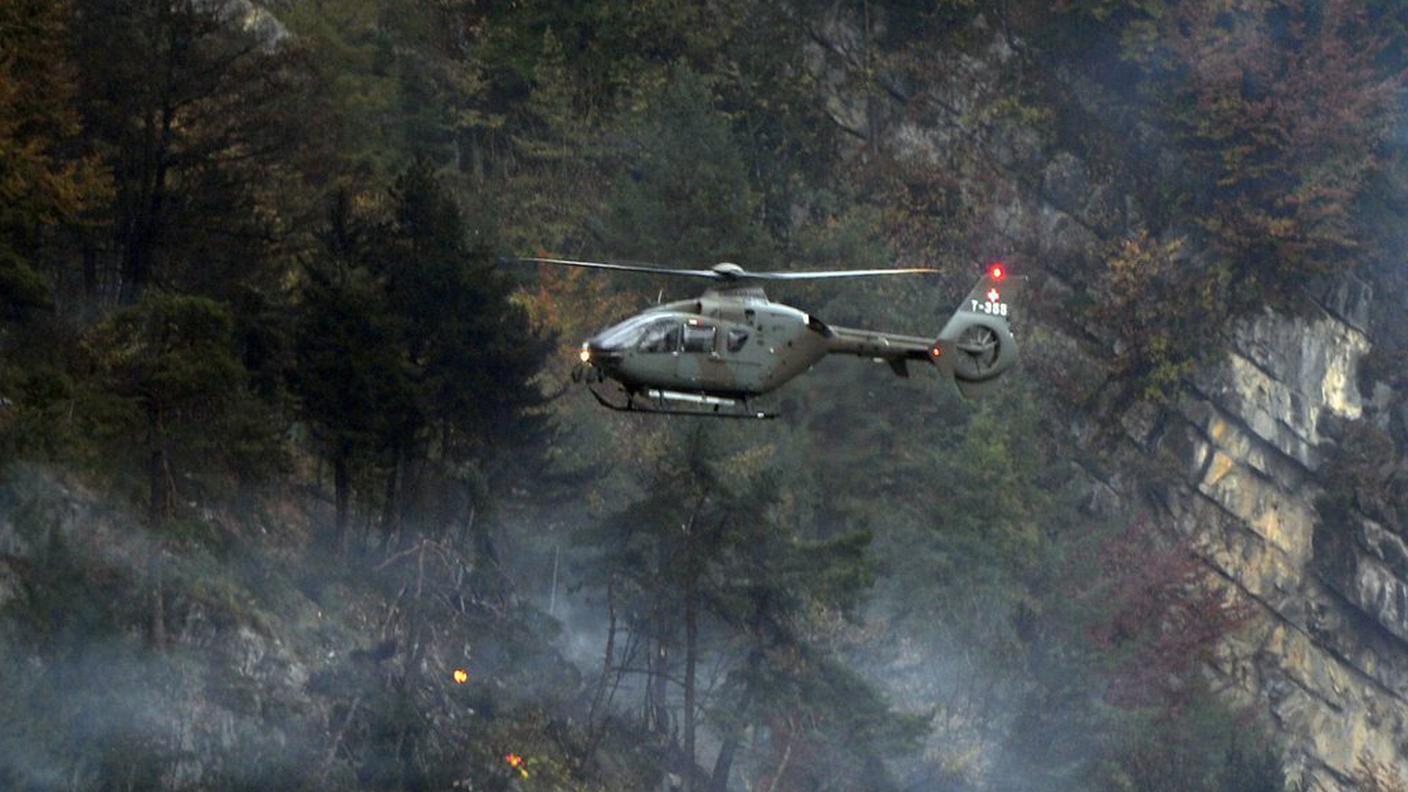 fa 18 incidente aereo militare obvaldo 8 23.10.13 ky.JPG
