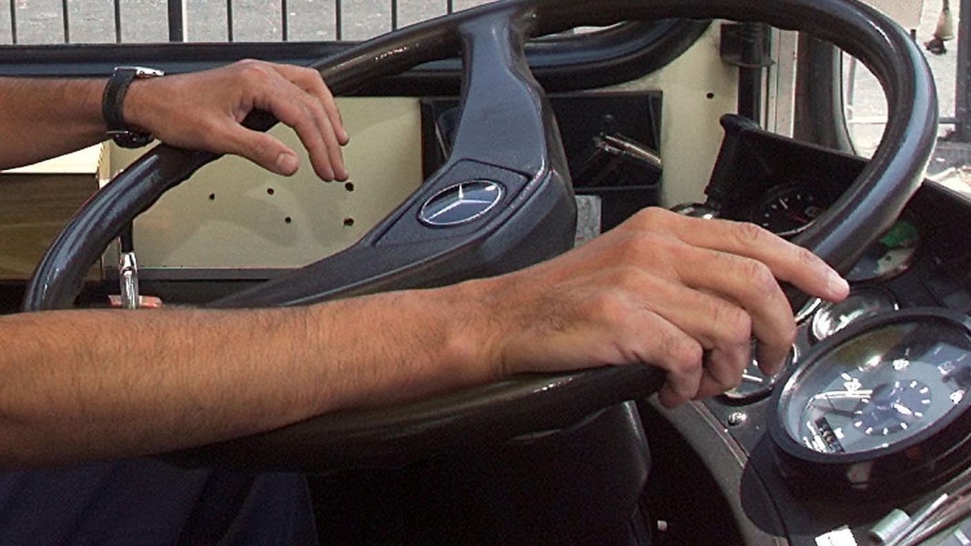 bus conducente volante re.jpg