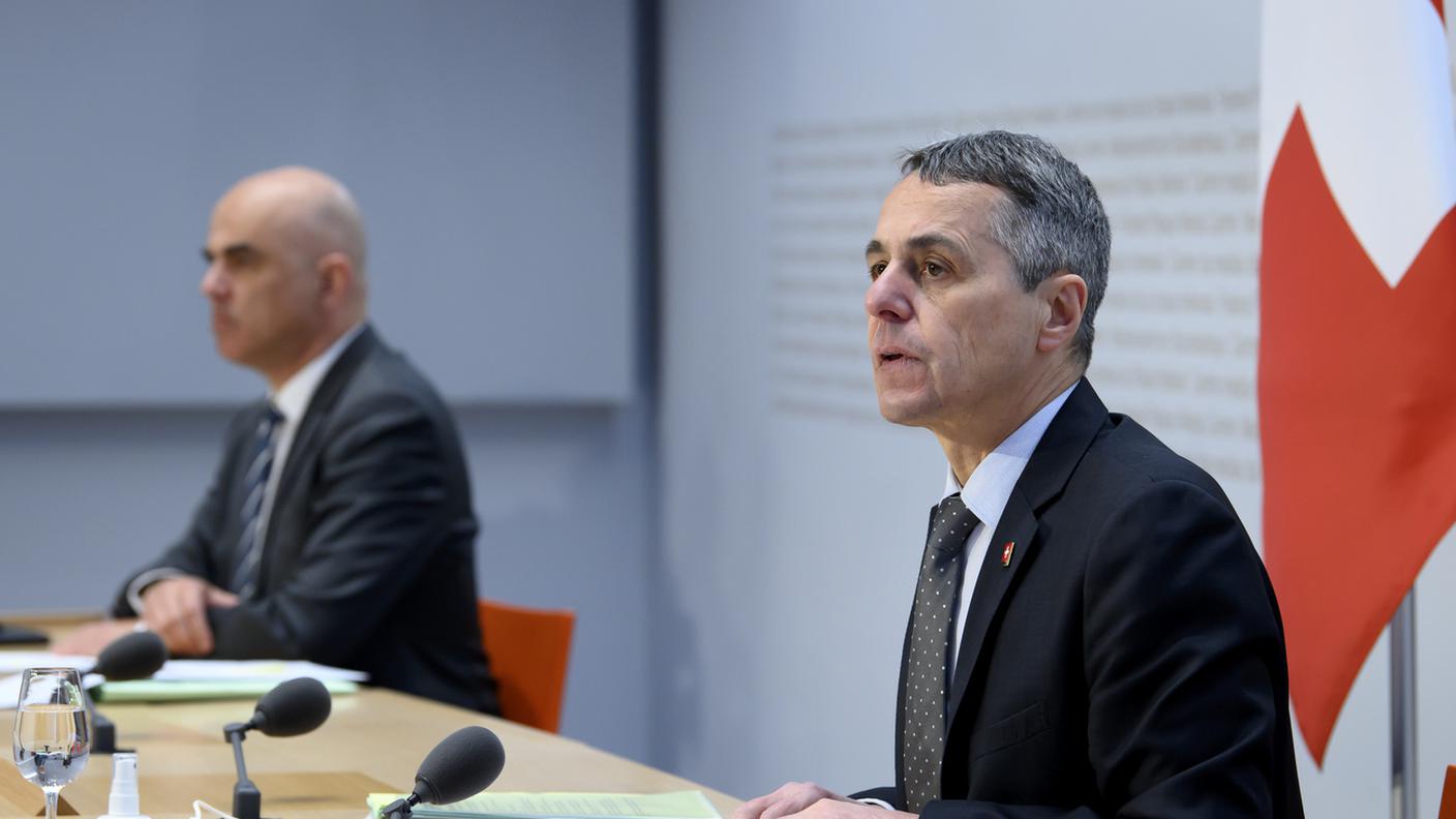 Ignazio Cassis e Alain Berset in un momento della conferenza stampa del Governo