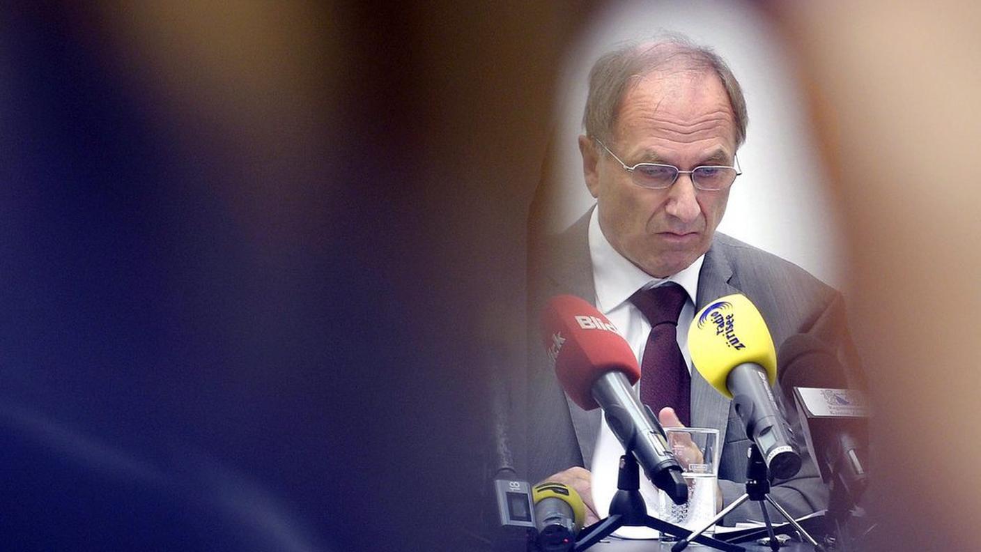 Martin Graf venerdì davanti alla stampa
