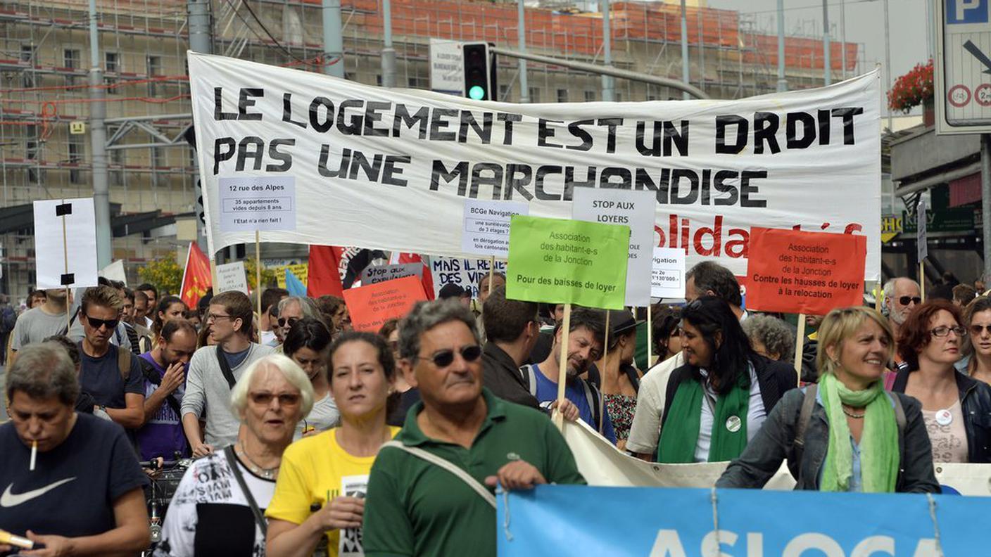 manifestazione alloggio ginevra 1 ky.JPG
